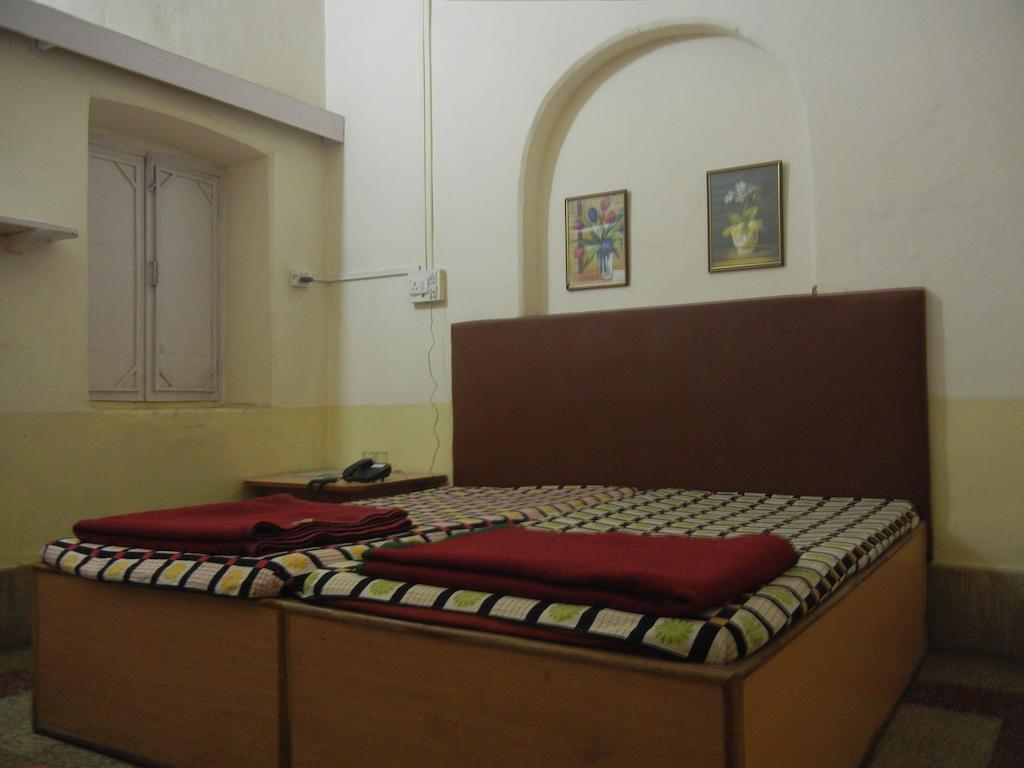 Hotel Grand Barrack Khandwa Chambre photo