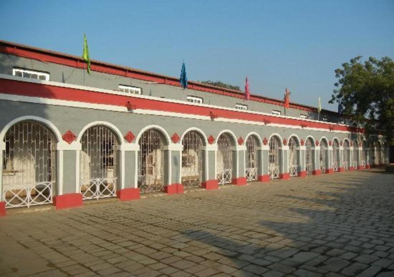 Hotel Grand Barrack Khandwa Extérieur photo